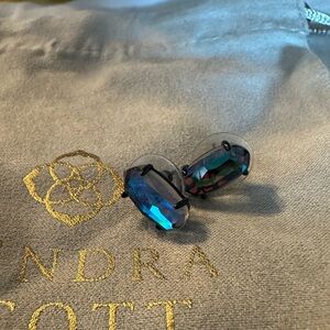 Kendra Scott Ellie Dichroic glass on black studs